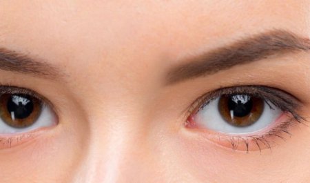 ขนตาร่วง ขนตาหลุดง่าย เกิดจากอะไร? มีวิธีป้องกันไหม?