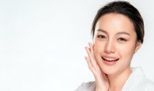 10 วิธีทำให้หน้าเด็ก ผิวเด้ง ดูอ่อนกว่าวัย จนคนมองเหลียวหลัง!
