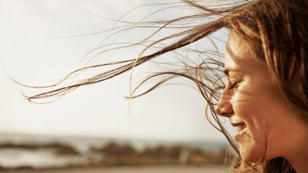 Bioderma-sun-woman