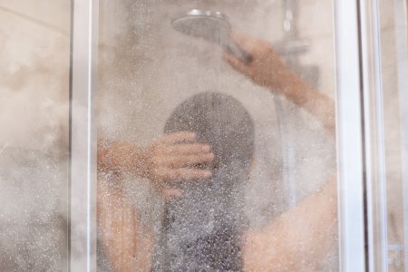 หลีกเลี่ยงการอาบน้ำร้อนเพื่อผิวชุ่มชื้น_Bioderma