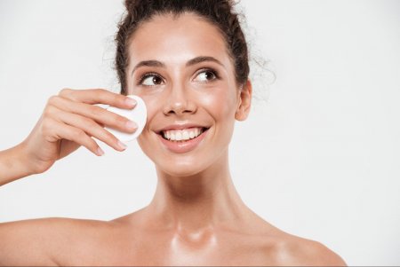 คลีนซิ่ง (Cleansing) คืออะไร กับ 7 สูตรคลีนซิ่งทำความสะอาดผิวหน้า | BIODERMA